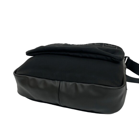 CHANEL Black Leather Logo Shoulder Bag - Picture 8 of 10